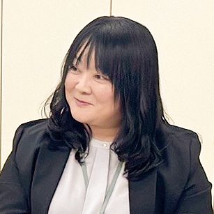 山本 佐和子 写真